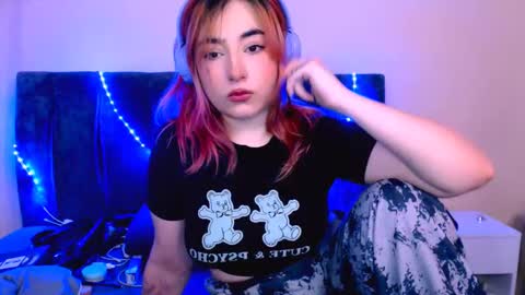 Snapshot of ediefris chatting on 01/12/25, 06:38 fickle demon made of clumps of matter online show from 01/12/25, 06:38