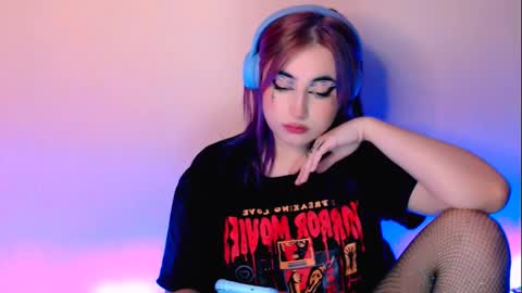 Snapshot of ediefris chatting on 01/23/25, 06:45 fickle demon made of clumps of matter online show from 01/23/25, 06:45