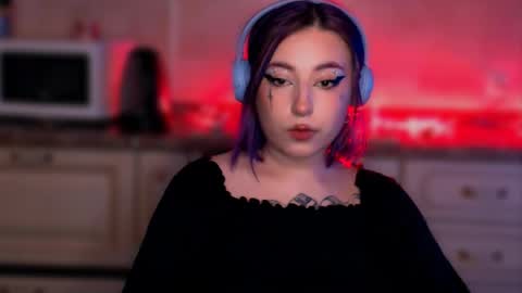 Snapshot of ediefris chatting on 02/17/25, 03:53 fickle demon made of clumps of matter online show from 02/17/25, 03:53