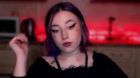 Snapshot of ediefris chatting on 02/21/25, 05:09 fickle demon made of clumps of matter online show from 02/21/25, 05:09