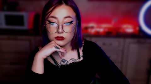 Snapshot of ediefris chatting on 02/27/25, 01:38 fickle demon made of clumps of matter online show from 02/27/25, 01:38