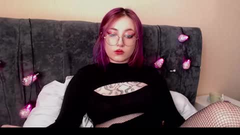 Snapshot of ediefris chatting on 03/11/25, 11:33 fickle demon made of clumps of matter online show from 03/11/25, 11:33