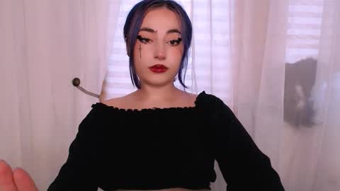 Snapshot of ediefris chatting on 09/25/25, 04:49 fickle demon made of clumps of matter online show from 09/25/25, 04:49