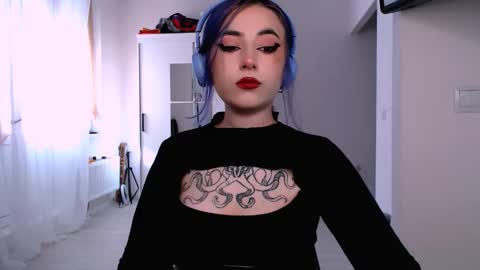 Snapshot of ediefris chatting on 10/03/25, 06:54 fickle demon made of clumps of matter online show from 10/03/25, 06:54