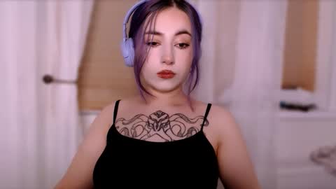 Snapshot of ediefris chatting on 10/18/25, 03:02 fickle demon made of clumps of matter online show from 10/18/25, 03:02