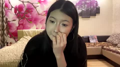 Snapshot of edinabluett chatting on 04/29/26, 09:32 Eri online show from 04/29/26, 09:32