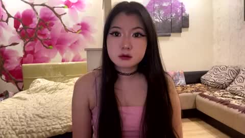 Snapshot of edinabluett chatting on 05/04/26, 10:17 Eri online show from 05/04/26, 10:17