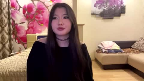 Snapshot of edinabluett chatting on 05/14/26, 08:26 Eri online show from 05/14/26, 08:26