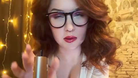 Snapshot of edithafarro chatting on 03/01/25, 12:07 Friendly neighbourhoud redhead  online show from 03/01/25, 12:07