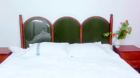 Hazel online show from 03/19/26, 07:56