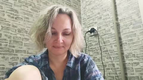 edithmanning online show from 01/13/25, 07:32