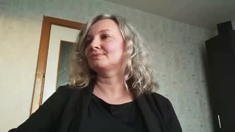 Snapshot of edithmanning chatting on 05/04/26, 05:09 edithmanning online show from 05/04/26, 05:09