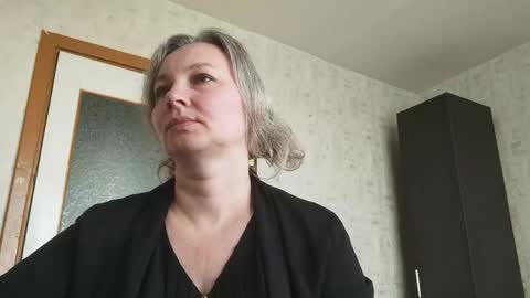 Snapshot of edithmanning chatting on 05/16/26, 05:48 edithmanning online show from 05/16/26, 05:48