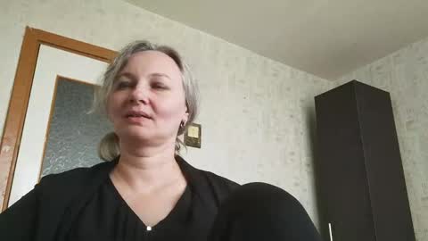 Snapshot of edithmanning chatting on 05/16/26, 10:36 edithmanning online show from 05/16/26, 10:36