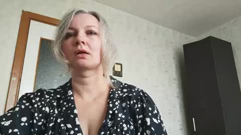 Snapshot of edithmanning chatting on 05/21/26, 06:09 edithmanning online show from 05/21/26, 06:09