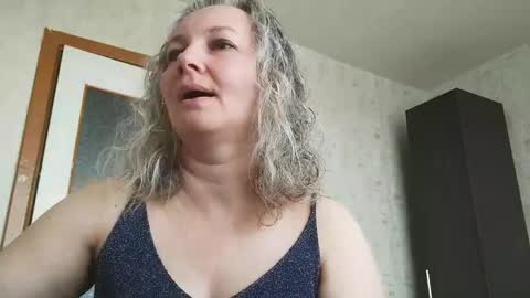 Snapshot of edithmanning chatting on 05/29/26, 06:00 edithmanning online show from 05/29/26, 06:00