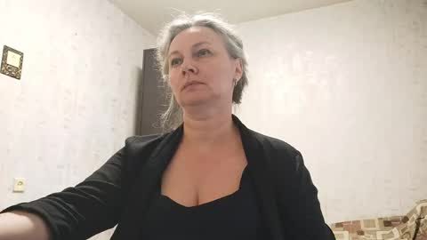 Snapshot of edithmanning chatting on 06/06/26, 05:17 edithmanning online show from 06/06/26, 05:17