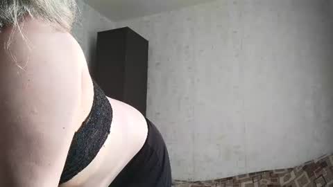 Snapshot of edithmanning chatting on 07/05/26, 05:09 edithmanning online show from 07/05/26, 05:09
