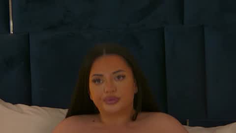 Snapshot of editholiviere chatting on 06/18/26, 09:14 Edith online show from 06/18/26, 09:14