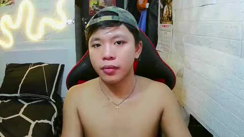 Snapshot of edrianburca052 chatting on 02/22/26, 07:34 urasian chub online show from 02/22/26, 07:34