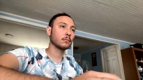 eduardolaro1994 online show from 02/27/26, 07:36