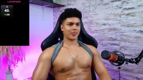 Snapshot of edward__clarck chatting on 01/27/25, 07:14 EDWARD CLARCK online show from 01/27/25, 07:14