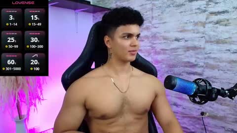 Snapshot of edward__clarck chatting on 02/02/25, 04:15 EDWARD CLARCK online show from 02/02/25, 04:15