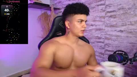 Snapshot of edward__clarck chatting on 10/04/25, 12:08 EDWARD CLARCK online show from 10/04/25, 12:08