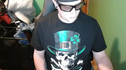 Snapshot of edwardaims_2please chatting on 06/04/26, 02:50 edwardaims_2please online show from 06/04/26, 02:50