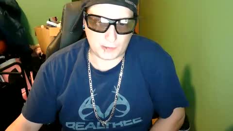 Snapshot of edwardaims_2please chatting on 06/06/26, 09:41 edwardaims_2please online show from 06/06/26, 09:41
