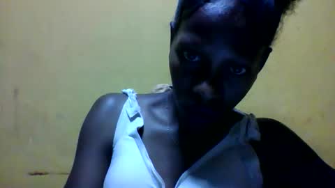 edwige770943 online show from 04/20/26, 06:27