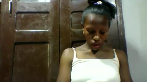 edwige770943 online show from 04/25/26, 04:26