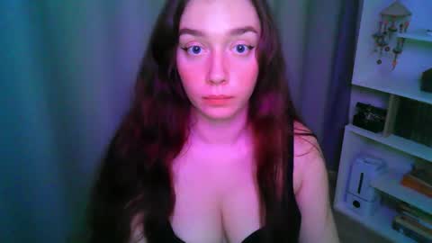 Snapshot of effie_balconii chatting on 10/10/25, 11:09 effie_balconii online show from 10/10/25, 11:09