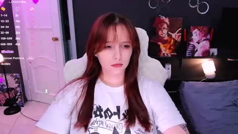 Snapshot of effie_lee chatting on 05/16/26, 01:43 Effie online show from 05/16/26, 01:43