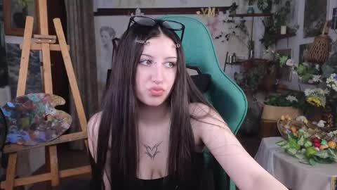 effiemeowley online show from 04/16/26, 09:21