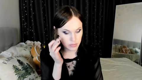 Effie Mur online show from 01/14/26, 08:47