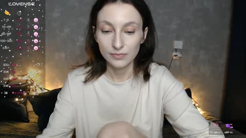 Snapshot of effy_gray chatting on 01/28/25, 11:07 Anna online show from 01/28/25, 11:07