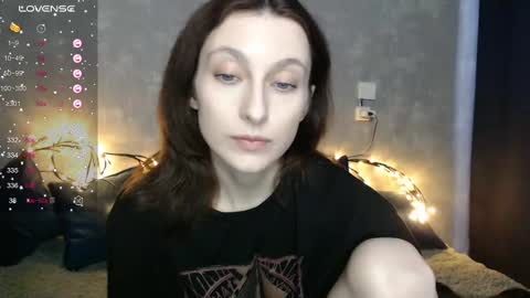 Snapshot of effy_gray chatting on 02/24/25, 09:21 Anna online show from 02/24/25, 09:21
