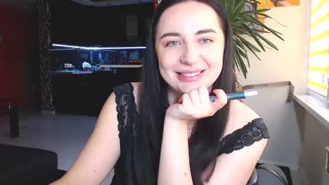 Effy online show from 01/22/25, 11:45