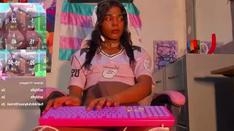 effy_marinn online show from 09/30/25, 01:38