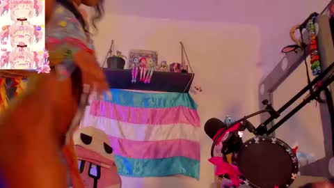 effy_marinn online show from 10/06/25, 09:07