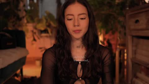 Effy online show from 01/24/25, 11:02