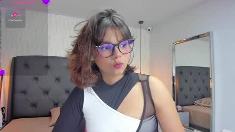  E F F Y  online show from 02/20/25, 07:30