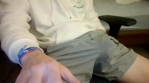 Snapshot of eframm chatting on 12/11/24, 10:49 eframm online show from 12/11/24, 10:49