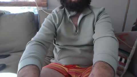 Snapshot of eggplantout chatting on 10/25/25, 03:51 Eggplant Out online show from 10/25/25, 03:51