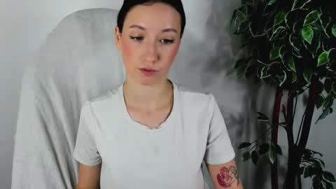 Snapshot of eileenmoores chatting on 09/11/25, 11:43 eileenmoores online show from 09/11/25, 11:43