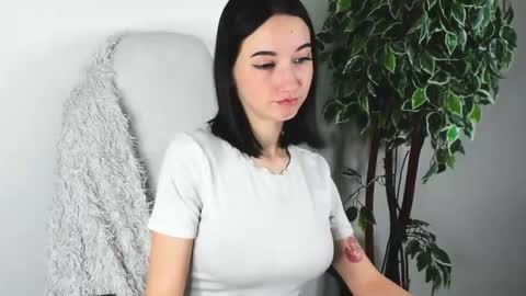 Snapshot of eileenmoores chatting on 11/01/25, 04:20 eileenmoores online show from 11/01/25, 04:20