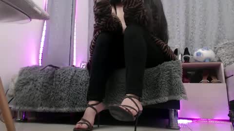 Snapshot of eileenqueen23 chatting on 03/09/26, 03:49 Eileen online show from 03/09/26, 03:49