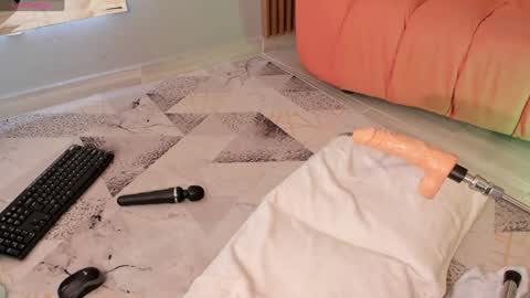 Eilin online show from 12/31/24, 03:53