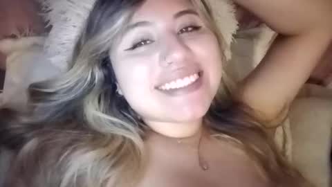 EIMY   MODEL INDEPENDENT online show from 03/01/26, 09:11